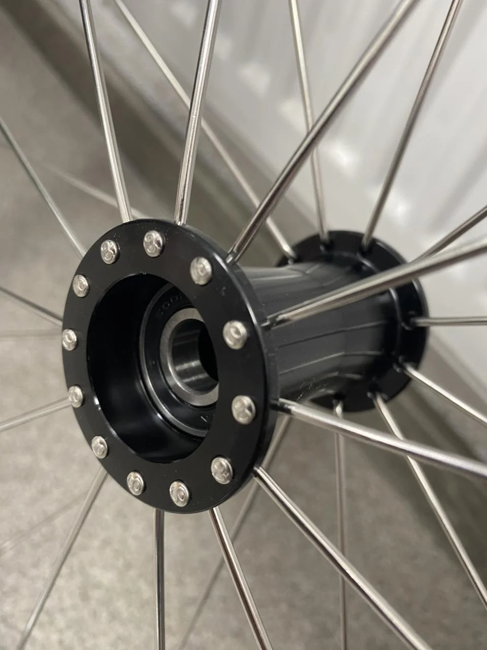 Колесо заднее для инвалидной коляски 24”x1, 25-540 Schwalbe Right Run (53/63 мм.,ось 12 мм.) Vermeiren