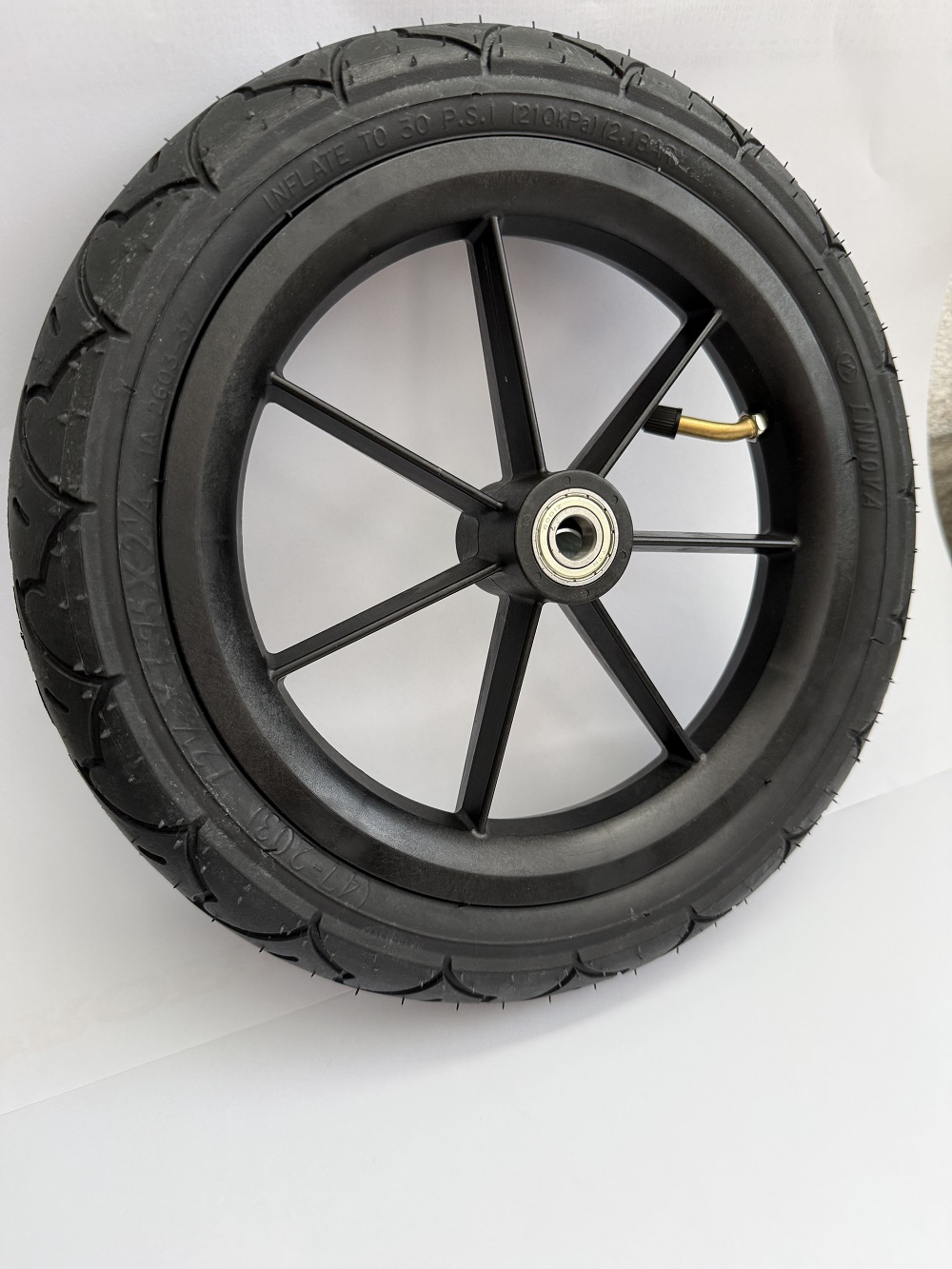 Колесо заднее пневматическое для инвалидной коляски 1921498 (12" R290/40 мм., ось D12, Ст 48/38 мм.)