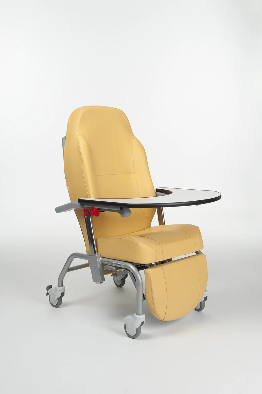 Гериатрическое кресло Normandie Vermeiren (Версия с подножкой)